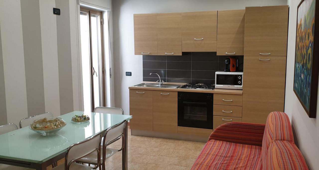 Casa Vacanze L'Isola Del Relax Изола-делле-Феммине Экстерьер фото